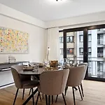 Fantastic And Centrally Located Appartement *