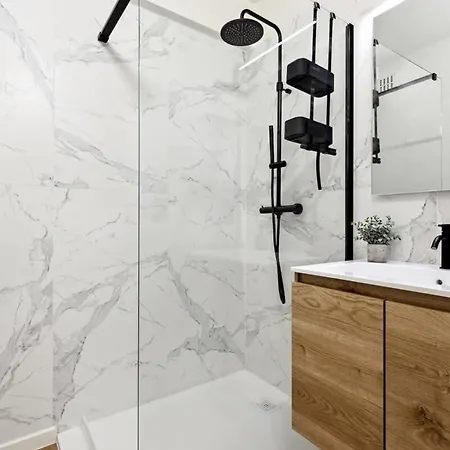 شقة Fantastic And Centrally Located *