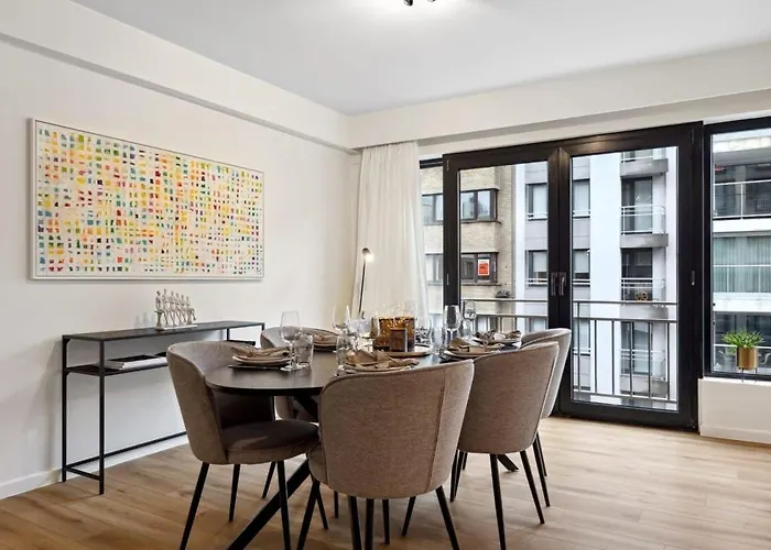 Fantastic And Centrally Located Appartement *