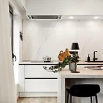 Fantastic And Centrally Located *